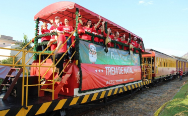 Trem de Natal da FTC distribui mais de 25 mil brinquedos