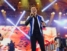 Após show de Michel Teló, Festa do Colono segue com Felipe Araújo e programação até domingo