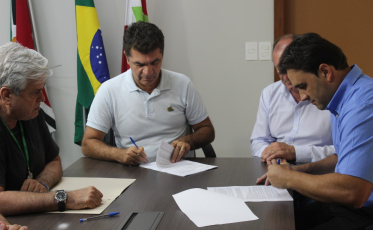 Janeiro iniciará com enfrentamento entre Prefeitura e Casan