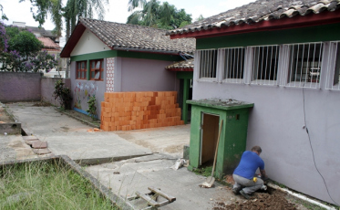 Aulas na rede municipal de ensino voltam nesta terça-feira