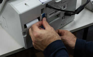Cerca de 200 urnas deixam cartório e seguem para 26 locais de votação em Criciúma