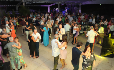 Últimos dias para embarcar no Jantar Dançante Mares do Sul