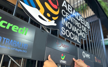 Inclusão social: Parceria entre Abadeus e Unesc impulsionam educação e oportunidades