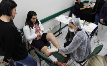 Unesc dialoga sobre implantação de ambulatório de estomaterapia