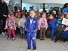 Prefeitura entrega uniformes e anuncia primeiro berçário
