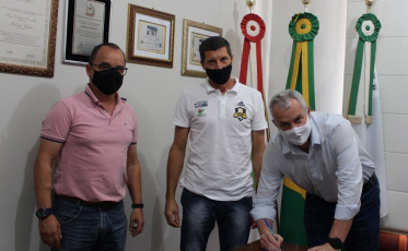 Urussanga renova parceria com Anjos do Futsal