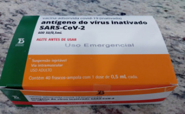 Siderópolis recebe 100 doses da vacina Coronavac
