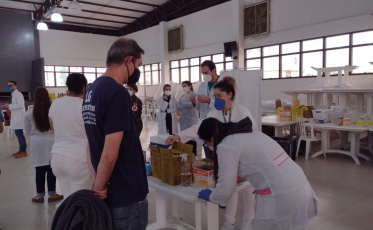 Unesc disponibiliza profissionais para vacinação