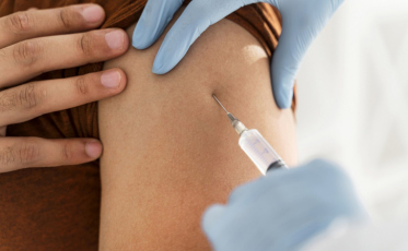 Mpox: fabricante de vacina pede autorização para imunizar adolescentes