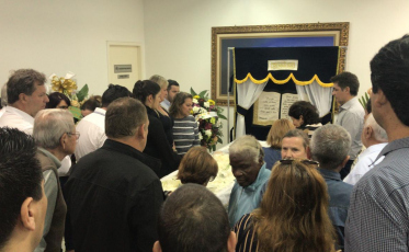 A emoção de Ada de Luca sem Walmor