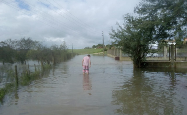 Quase um dia depois, bairros e zona rural sofrem