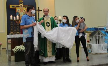 Vestido de Nossa Senhora Mãe dos Homens é abençoado no Santuário