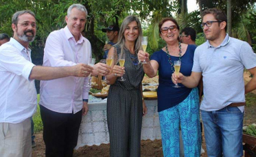 Colheita simbólica marca o início da 10ª Vindima Goethe (GALERIA DE FOTOS)