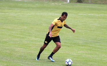 Vinícius entre os que usaram a folga para treinar