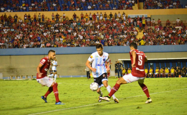 Figueira empata fora. Fortaleza perto de subir