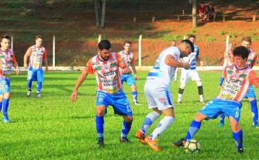 Bola rolando no domingo pela manhã em Maracajá