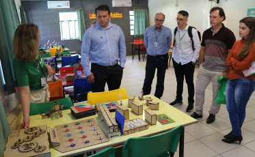  Equipe do Ministério de Ciência e Tecnologia conhece projetos da UniSatc 