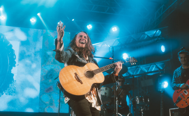 Baile do Colibri com Vitor Kley: ingressos para não-sócios do Mampituba estão à venda