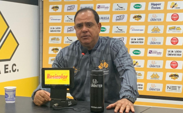 Mesmo descontente, Waguinho vê evolução no Criciúma