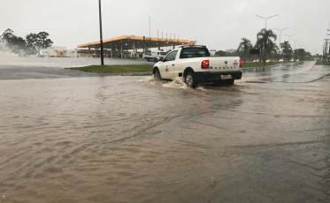 Muita água na Avenida Centenário (VÍDEO)