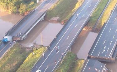 BR-101 segue bloqueada no sentido sul em Sangão