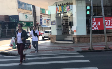 Novos semáforos são instalados em Criciúma