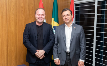 PSL busca mais de 14 votos no plenário para impedir impeachment de Moisés 