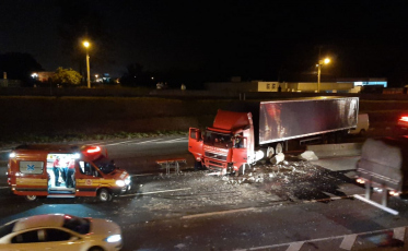 Acidente em Içara: caminhoneiro sofre infarto na BR-101