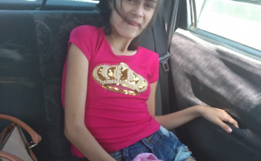 Cintia conta com solidariedade para conseguir cirurgia