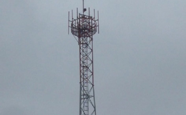 Comunidade reclama de torres de telefonia inacabadas na região