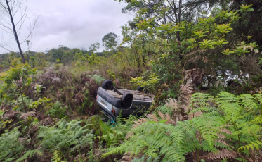 Suspeita de racha causa acidente na SC 446