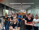 Professores protestam na prefeitura de Criciúma (VÍDEO)