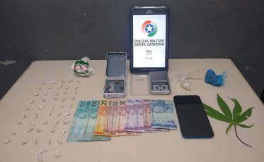 Menor é apreendido e homem é preso por tráfico de drogas no Rincão