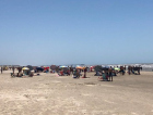 Praia do Rincão lotada no sábado de calor