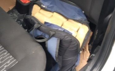 Casal é preso com quase 15 quilos de maconha na BR-101