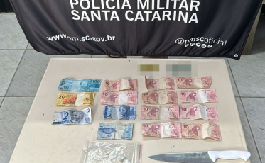 Homem armado com faca é preso saindo do ônibus em Criciúma