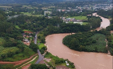  Chuva prevista coloca Sul de SC em risco 'muito alto', alerta Defesa Civil