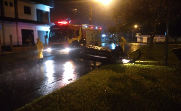 Casal fica ferido após capotamento em Araranguá 