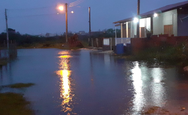 Chuva mantém região em alerta