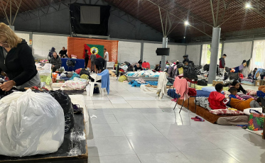 Banhos limitados e catálogo de pessoas: como funcionam os abrigos no RS