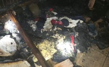 Casa pega fogo no Balneário Rincão