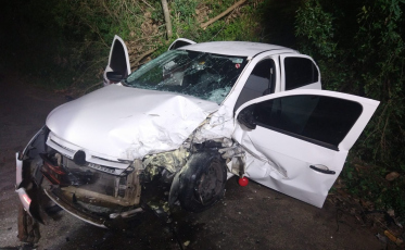 Três pessoas são hospitalizadas após acidente de trânsito em Criciúma