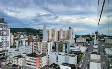 Terça-feira será de tempo nublado e temperaturas amenas