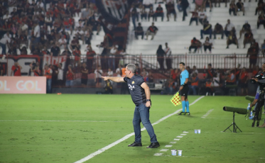 Tencati enaltece esforço coletivo e resiliência da equipe após vitória 