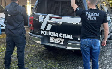 Jovem é preso vendendo cocaína em frente a escola em Orleans