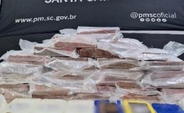 Polícia Militar apreende mais de 30 quilos de cocaína em Içara 