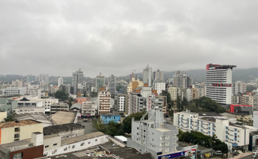 Terça será nublada com risco de chuva no Sul de SC