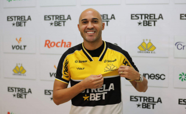 Em apresentação oficial, Dudu ressalta a importância de pensar 'jogo a jogo'