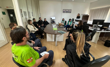 Investigado por realizar procedimentos estéticos de forma ilegal, cirugião-dentista de Criciúma é afastado 