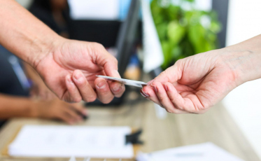 Polícia de SC desenvolve localizador virtual para achar carteira de identidade perdida